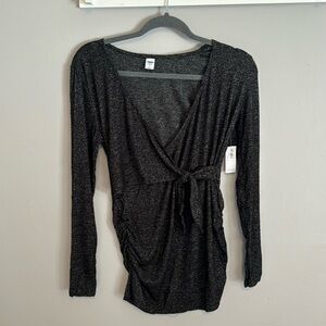 Old Navy Maternity/Nursing Top - Size Small